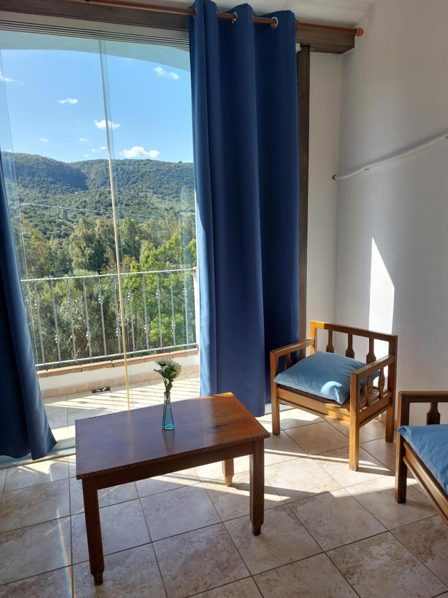 Hotel Valle Del Cedrino Гальтелли Экстерьер фото