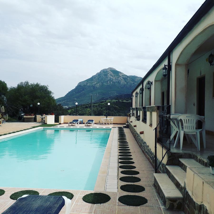 Hotel Valle Del Cedrino Гальтелли Экстерьер фото