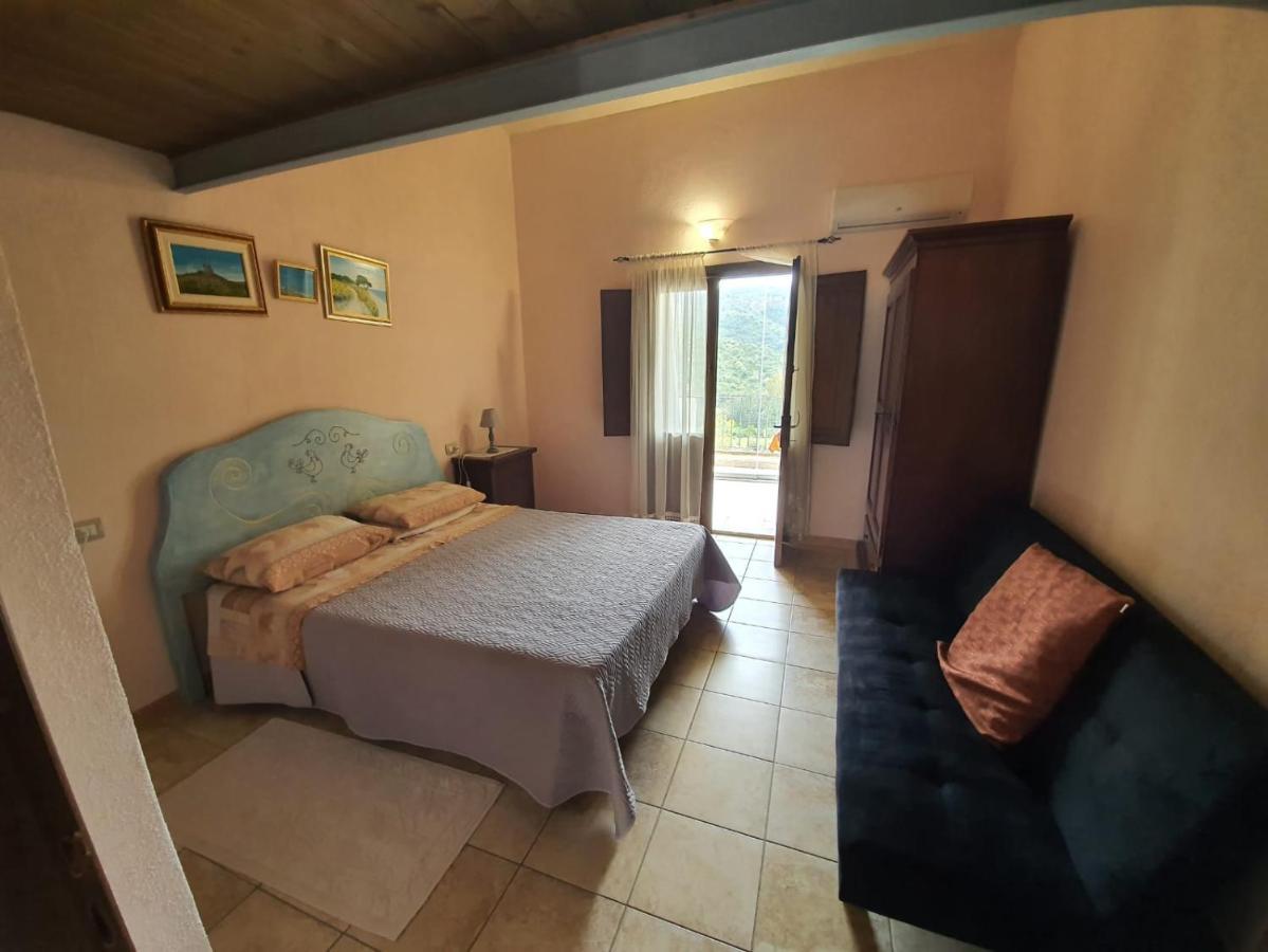 Hotel Valle Del Cedrino Гальтелли Экстерьер фото